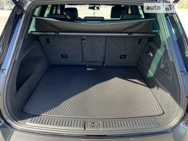 Черный Фольксваген Туарег, объемом двигателя 3 л и пробегом 223 тыс. км за 25500 $, фото 65 на Automoto.ua