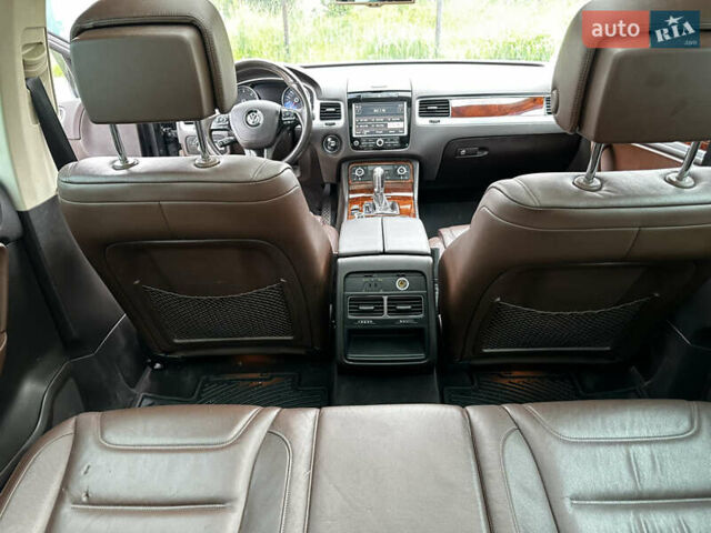 Черный Фольксваген Туарег, объемом двигателя 3 л и пробегом 360 тыс. км за 16200 $, фото 18 на Automoto.ua