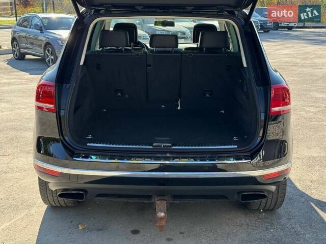 Черный Фольксваген Туарег, объемом двигателя 2.97 л и пробегом 199 тыс. км за 22000 $, фото 11 на Automoto.ua