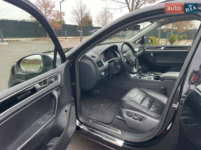 Чорний Фольксваген Туарег, об'ємом двигуна 2.97 л та пробігом 340 тис. км за 25500 $, фото 8 на Automoto.ua