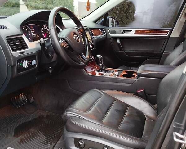 Черный Фольксваген Туарег, объемом двигателя 3 л и пробегом 252 тыс. км за 18600 $, фото 8 на Automoto.ua