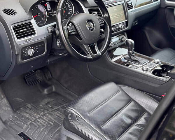 Черный Фольксваген Туарег, объемом двигателя 2.97 л и пробегом 210 тыс. км за 24999 $, фото 8 на Automoto.ua