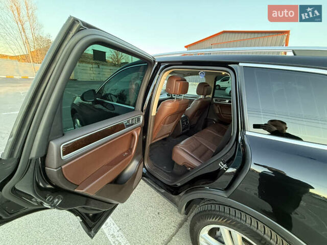 Чорний Фольксваген Туарег, об'ємом двигуна 2.97 л та пробігом 204 тис. км за 26999 $, фото 12 на Automoto.ua