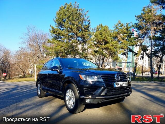 Чорний Фольксваген Туарег, об'ємом двигуна 3 л та пробігом 172 тис. км за 30999 $, фото 3 на Automoto.ua