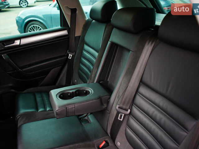 Черный Фольксваген Туарег, объемом двигателя 3 л и пробегом 236 тыс. км за 24999 $, фото 40 на Automoto.ua