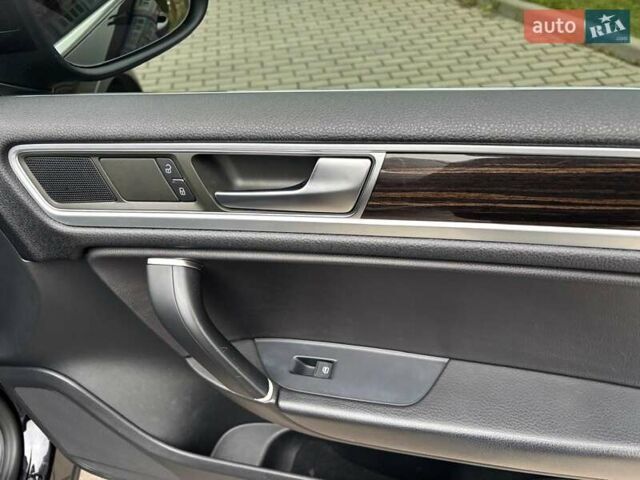 Чорний Фольксваген Туарег, об'ємом двигуна 2.97 л та пробігом 220 тис. км за 24500 $, фото 17 на Automoto.ua