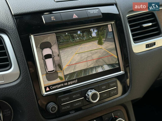 Чорний Фольксваген Туарег, об'ємом двигуна 3 л та пробігом 289 тис. км за 24900 $, фото 23 на Automoto.ua