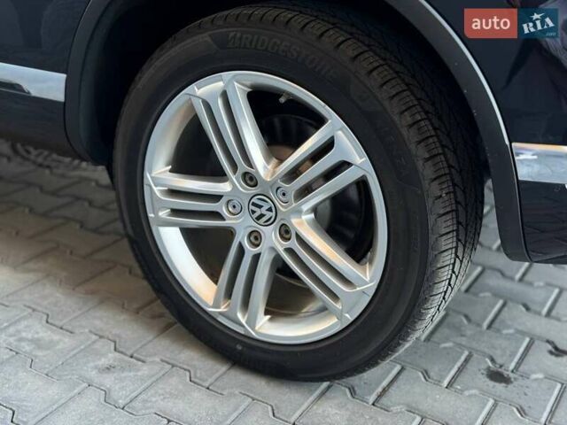 Черный Фольксваген Туарег, объемом двигателя 3 л и пробегом 130 тыс. км за 25500 $, фото 36 на Automoto.ua