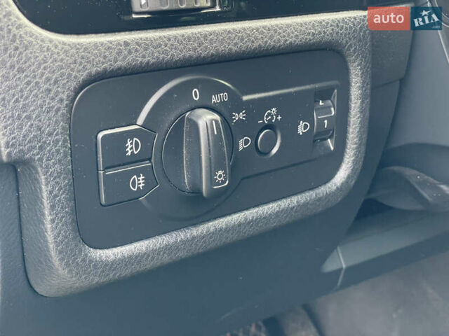 Черный Фольксваген Туарег, объемом двигателя 2.97 л и пробегом 249 тыс. км за 22500 $, фото 28 на Automoto.ua