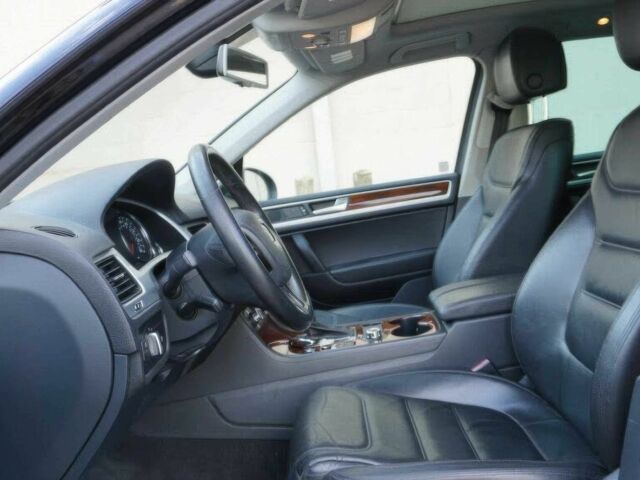 Чорний Фольксваген Туарег, об'ємом двигуна 3.6 л та пробігом 86 тис. км за 10000 $, фото 9 на Automoto.ua