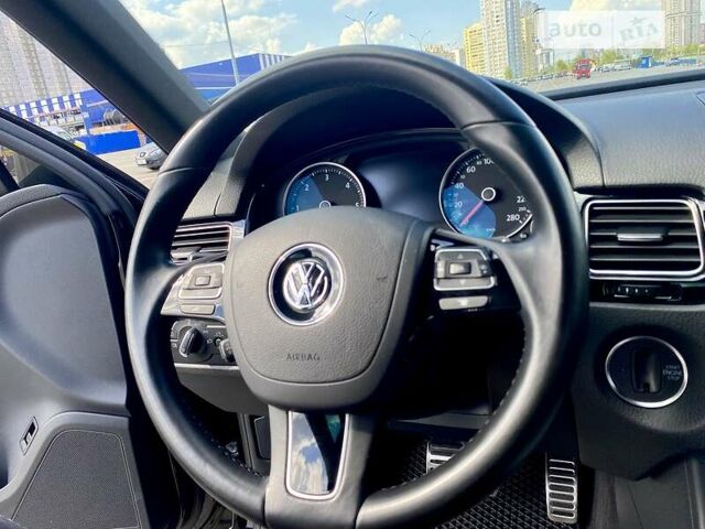 Черный Фольксваген Туарег, объемом двигателя 3 л и пробегом 223 тыс. км за 25500 $, фото 49 на Automoto.ua