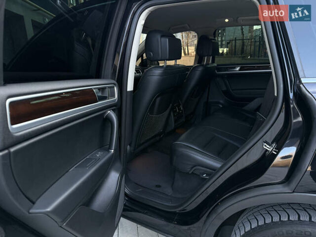 Чорний Фольксваген Туарег, об'ємом двигуна 2.97 л та пробігом 225 тис. км за 27500 $, фото 32 на Automoto.ua