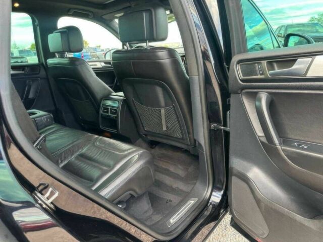 Черный Фольксваген Туарег, объемом двигателя 3 л и пробегом 86 тыс. км за 3400 $, фото 9 на Automoto.ua