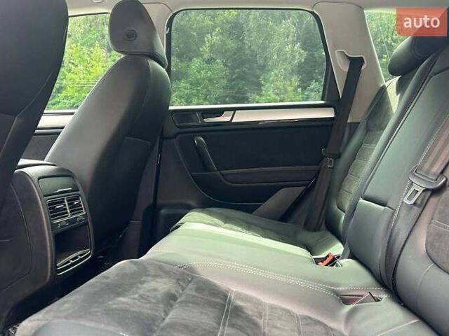 Черный Фольксваген Туарег, объемом двигателя 2.97 л и пробегом 292 тыс. км за 22900 $, фото 15 на Automoto.ua