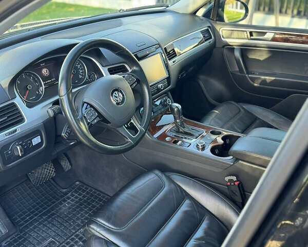 Чорний Фольксваген Туарег, об'ємом двигуна 2.97 л та пробігом 178 тис. км за 22000 $, фото 24 на Automoto.ua