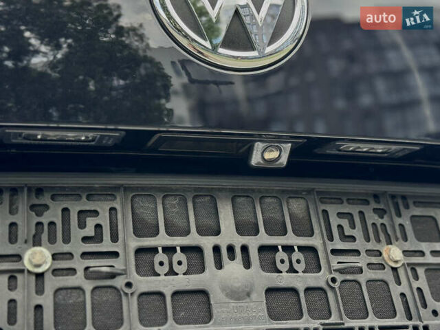 Черный Фольксваген Туарег, объемом двигателя 2.97 л и пробегом 150 тыс. км за 28500 $, фото 48 на Automoto.ua