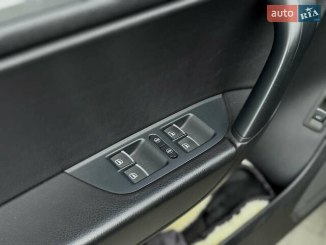 Черный Фольксваген Туарег, объемом двигателя 2.97 л и пробегом 150 тыс. км за 28500 $, фото 40 на Automoto.ua