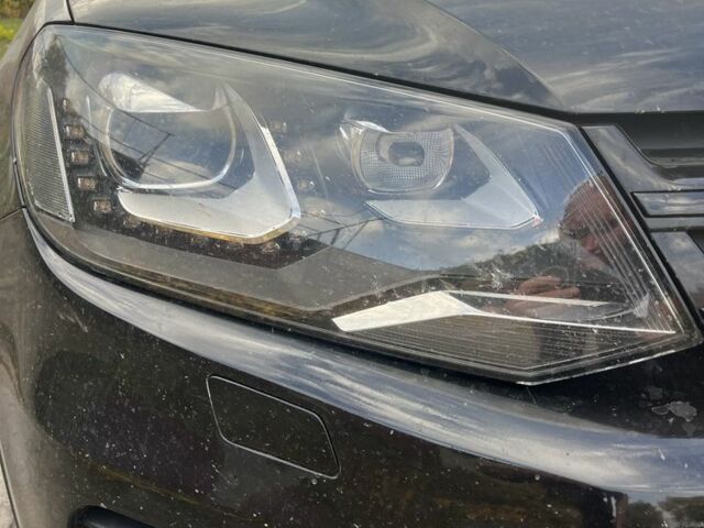 Черный Фольксваген Туарег, объемом двигателя 3 л и пробегом 258 тыс. км за 19000 $, фото 5 на Automoto.ua