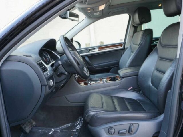 Черный Фольксваген Туарег, объемом двигателя 3.6 л и пробегом 87 тыс. км за 6500 $, фото 8 на Automoto.ua