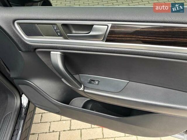 Чорний Фольксваген Туарег, об'ємом двигуна 2.97 л та пробігом 220 тис. км за 24500 $, фото 12 на Automoto.ua