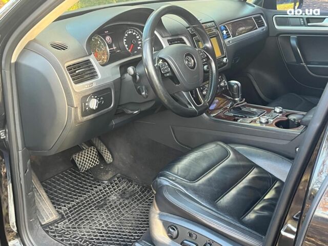 Черный Фольксваген Туарег, объемом двигателя 3 л и пробегом 374 тыс. км за 19990 $, фото 28 на Automoto.ua