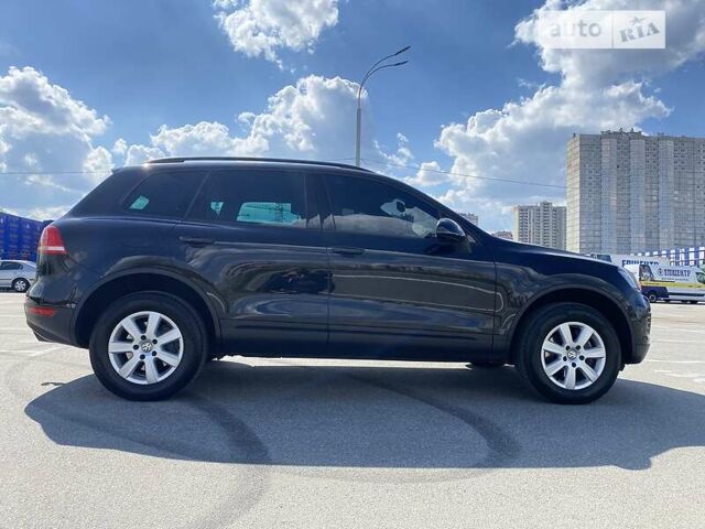Черный Фольксваген Туарег, объемом двигателя 3 л и пробегом 223 тыс. км за 25500 $, фото 5 на Automoto.ua