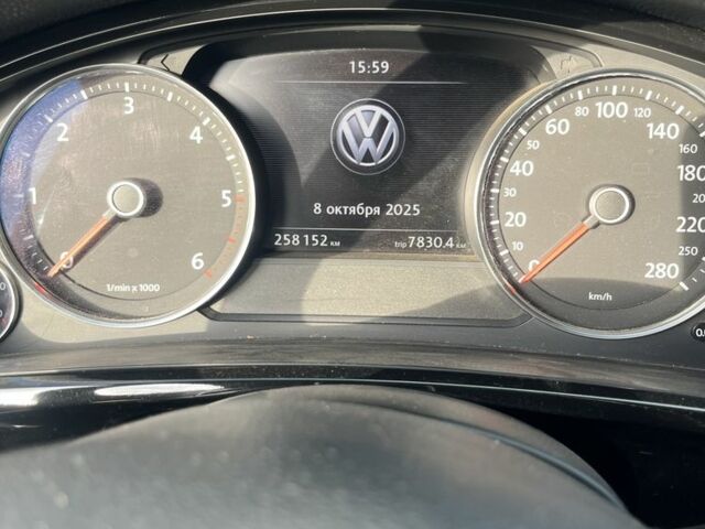 Черный Фольксваген Туарег, объемом двигателя 3 л и пробегом 258 тыс. км за 19000 $, фото 18 на Automoto.ua