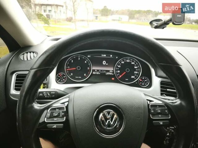 Чорний Фольксваген Туарег, об'ємом двигуна 2.97 л та пробігом 300 тис. км за 24700 $, фото 10 на Automoto.ua