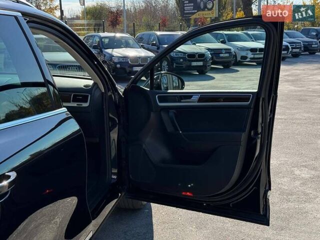 Черный Фольксваген Туарег, объемом двигателя 2.97 л и пробегом 199 тыс. км за 22000 $, фото 34 на Automoto.ua