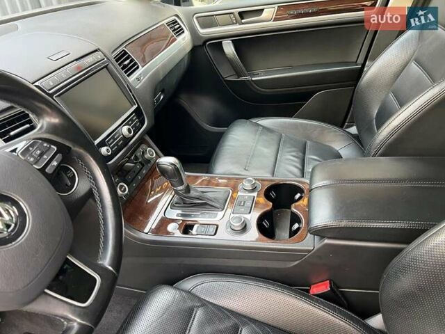 Чорний Фольксваген Туарег, об'ємом двигуна 2.97 л та пробігом 270 тис. км за 24500 $, фото 13 на Automoto.ua