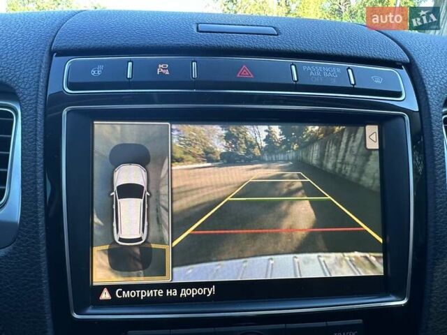 Черный Фольксваген Туарег, объемом двигателя 3 л и пробегом 215 тыс. км за 25800 $, фото 23 на Automoto.ua