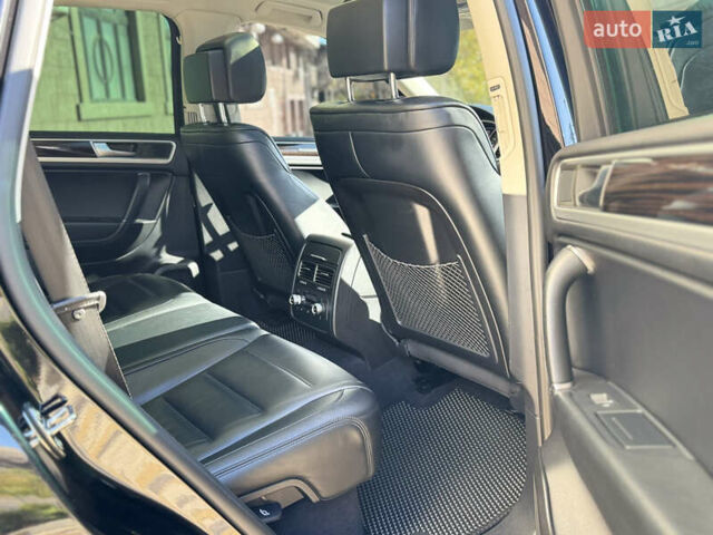 Черный Фольксваген Туарег, объемом двигателя 2.97 л и пробегом 216 тыс. км за 27400 $, фото 10 на Automoto.ua