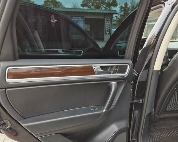 Черный Фольксваген Туарег, объемом двигателя 3 л и пробегом 330 тыс. км за 19999 $, фото 15 на Automoto.ua