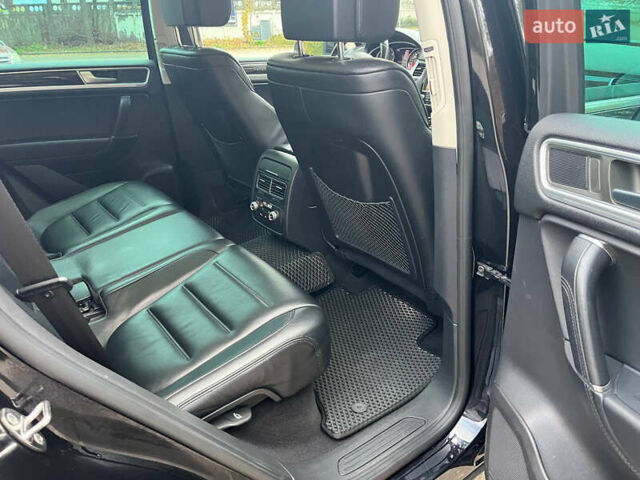 Черный Фольксваген Туарег, объемом двигателя 2.97 л и пробегом 242 тыс. км за 25900 $, фото 12 на Automoto.ua