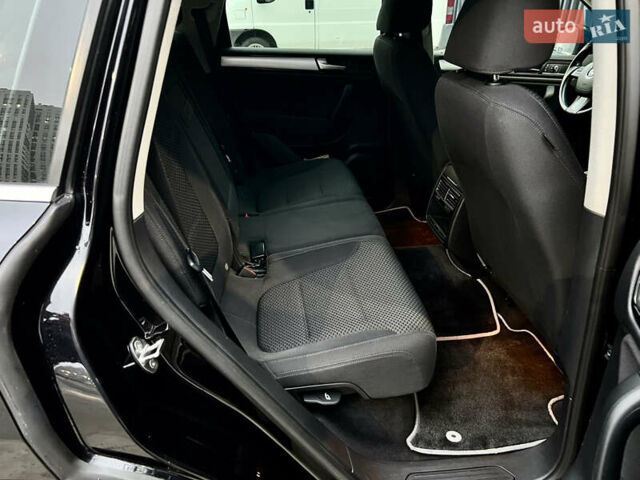 Черный Фольксваген Туарег, объемом двигателя 3 л и пробегом 245 тыс. км за 19500 $, фото 44 на Automoto.ua