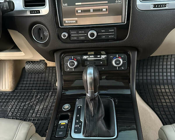 Черный Фольксваген Туарег, объемом двигателя 3 л и пробегом 269 тыс. км за 32500 $, фото 15 на Automoto.ua