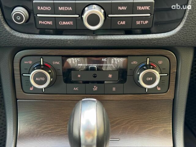 Черный Фольксваген Туарег, объемом двигателя 3 л и пробегом 200 тыс. км за 25790 $, фото 34 на Automoto.ua