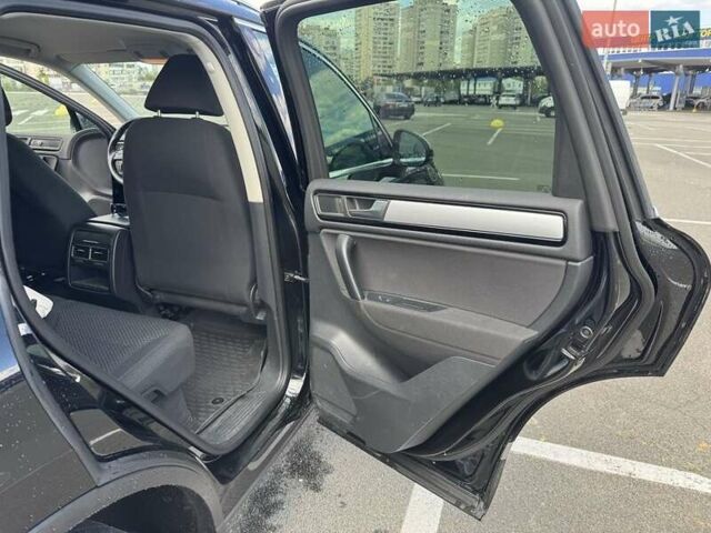 Чорний Фольксваген Туарег, об'ємом двигуна 3 л та пробігом 195 тис. км за 20950 $, фото 10 на Automoto.ua