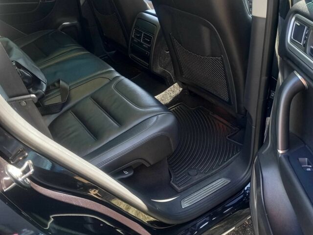 Черный Фольксваген Туарег, объемом двигателя 3 л и пробегом 219 тыс. км за 25550 $, фото 7 на Automoto.ua