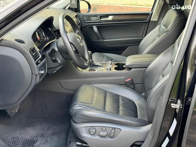 Черный Фольксваген Туарег, объемом двигателя 3 л и пробегом 200 тыс. км за 25790 $, фото 19 на Automoto.ua