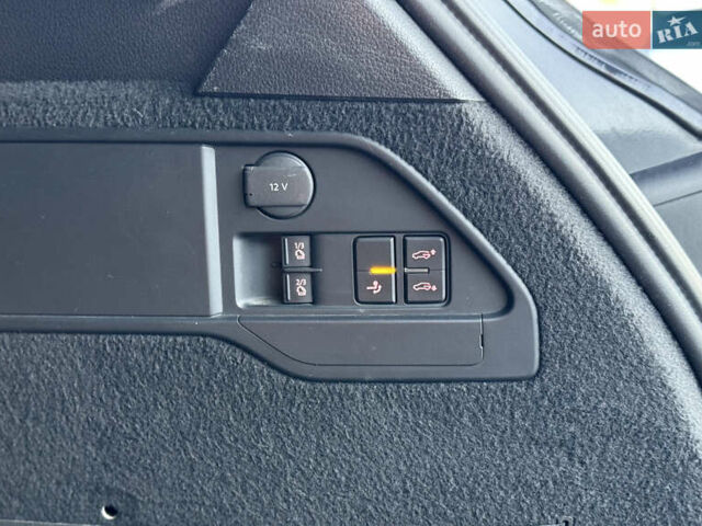 Черный Фольксваген Туарег, объемом двигателя 2.97 л и пробегом 268 тыс. км за 20990 $, фото 29 на Automoto.ua