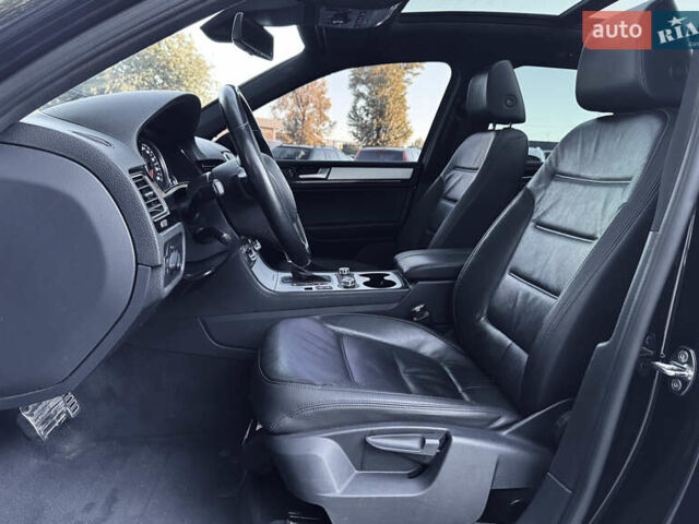 Черный Фольксваген Туарег, объемом двигателя 2.97 л и пробегом 268 тыс. км за 20990 $, фото 12 на Automoto.ua