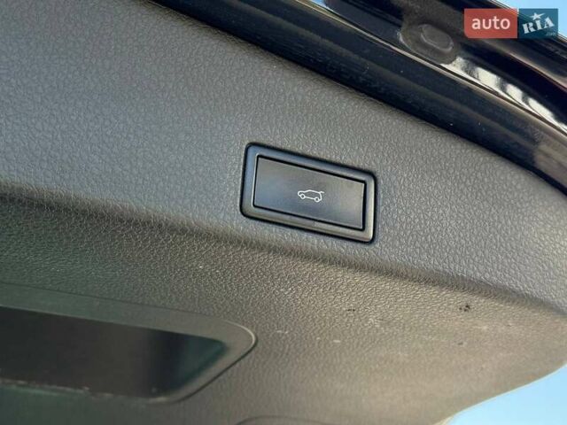 Черный Фольксваген Туарег, объемом двигателя 2.97 л и пробегом 199 тыс. км за 22000 $, фото 13 на Automoto.ua