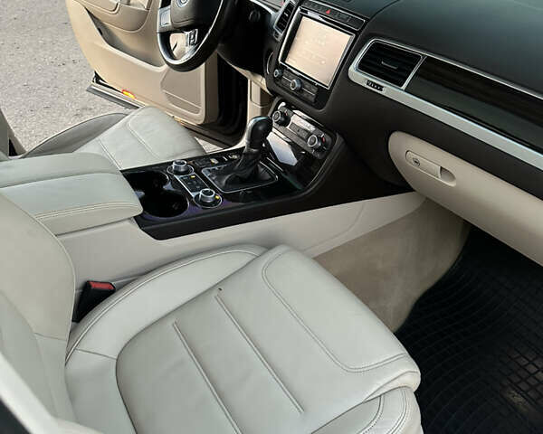 Черный Фольксваген Туарег, объемом двигателя 3 л и пробегом 269 тыс. км за 32500 $, фото 16 на Automoto.ua