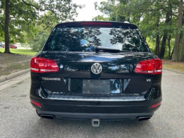 Черный Фольксваген Туарег, объемом двигателя 3.6 л и пробегом 84 тыс. км за 13600 $, фото 4 на Automoto.ua