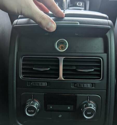 Чорний Фольксваген Туарег, об'ємом двигуна 3 л та пробігом 214 тис. км за 28000 $, фото 6 на Automoto.ua