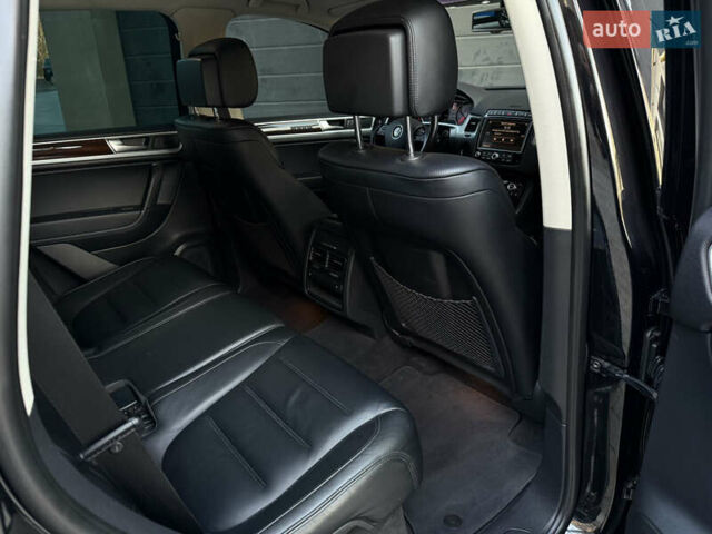 Чорний Фольксваген Туарег, об'ємом двигуна 2.97 л та пробігом 225 тис. км за 27500 $, фото 38 на Automoto.ua