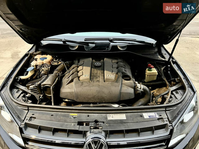 Черный Фольксваген Туарег, объемом двигателя 3 л и пробегом 245 тыс. км за 19500 $, фото 55 на Automoto.ua