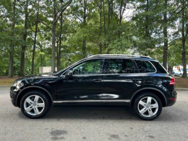 Черный Фольксваген Туарег, объемом двигателя 3.6 л и пробегом 84 тыс. км за 13600 $, фото 2 на Automoto.ua