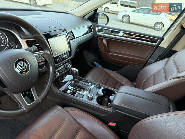 Чорний Фольксваген Туарег, об'ємом двигуна 2.97 л та пробігом 204 тис. км за 26999 $, фото 10 на Automoto.ua